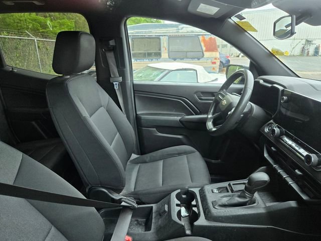 Used 2023 Chevrolet Colorado W/T image 3