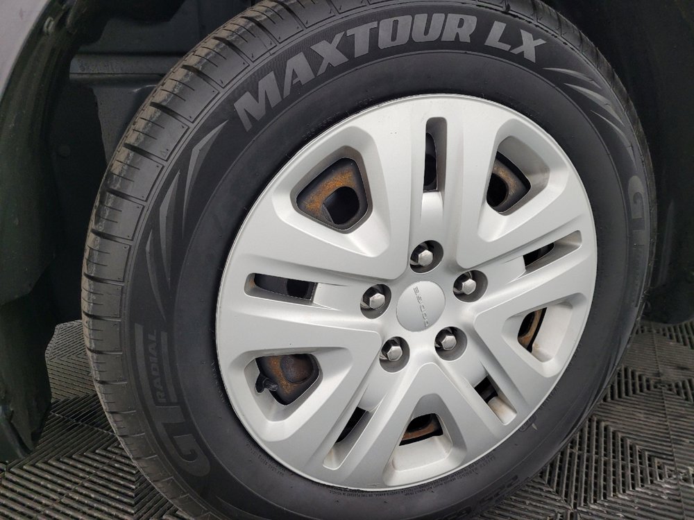 Used 2019 Dodge Journey SE image 31