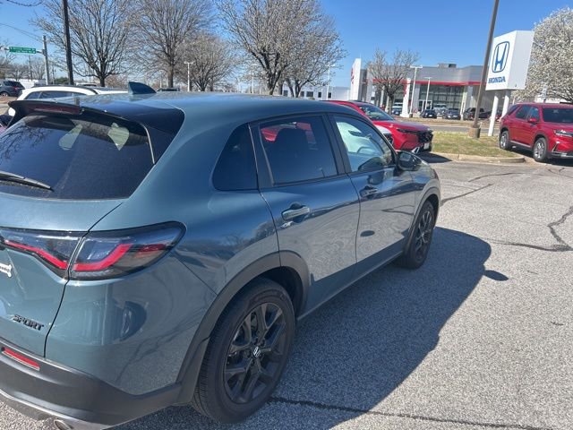 Used 2025 Honda HR-V Sport image 4