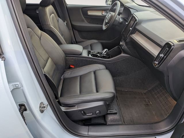 Used 2026 Volvo XC40 B5 Plus w/ Protection Package Premier image 31