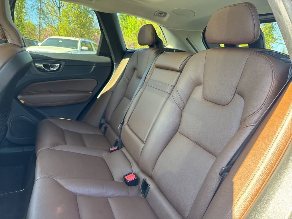 Used 2019 Volvo XC60 T5 Inscription image 42
