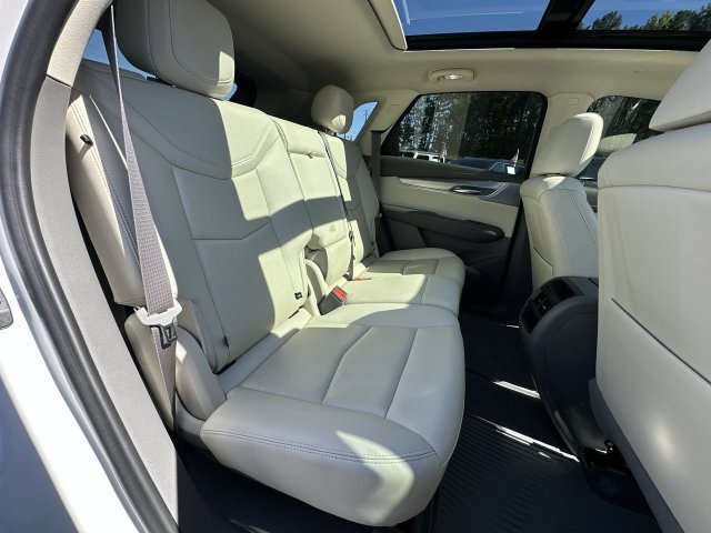 Used 2022 Cadillac XT5 Premium Luxury w/ Technology Package FWD image 27
