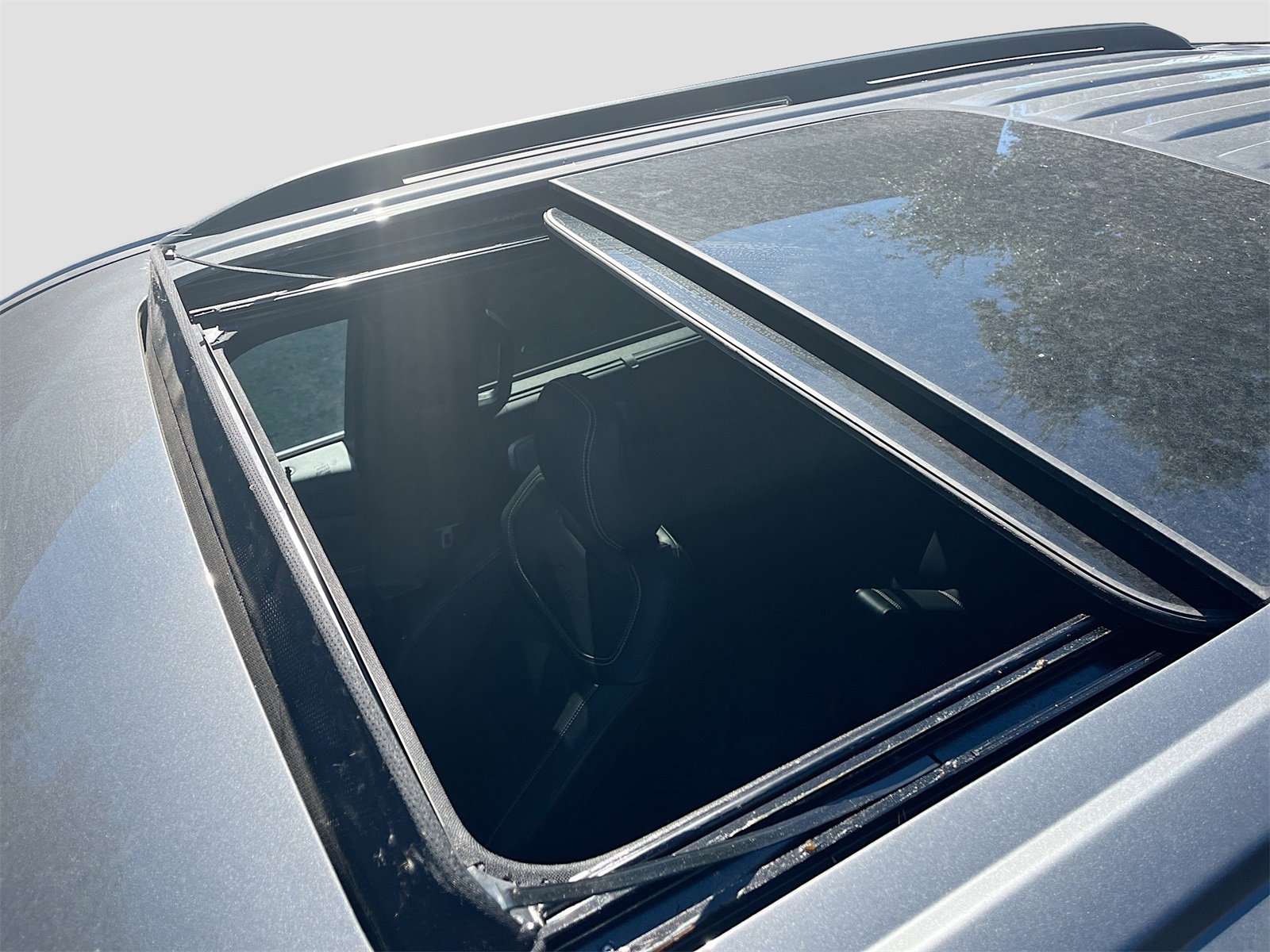 Used 2023 Ford Explorer ST w/ Equipment Group 401A image 23