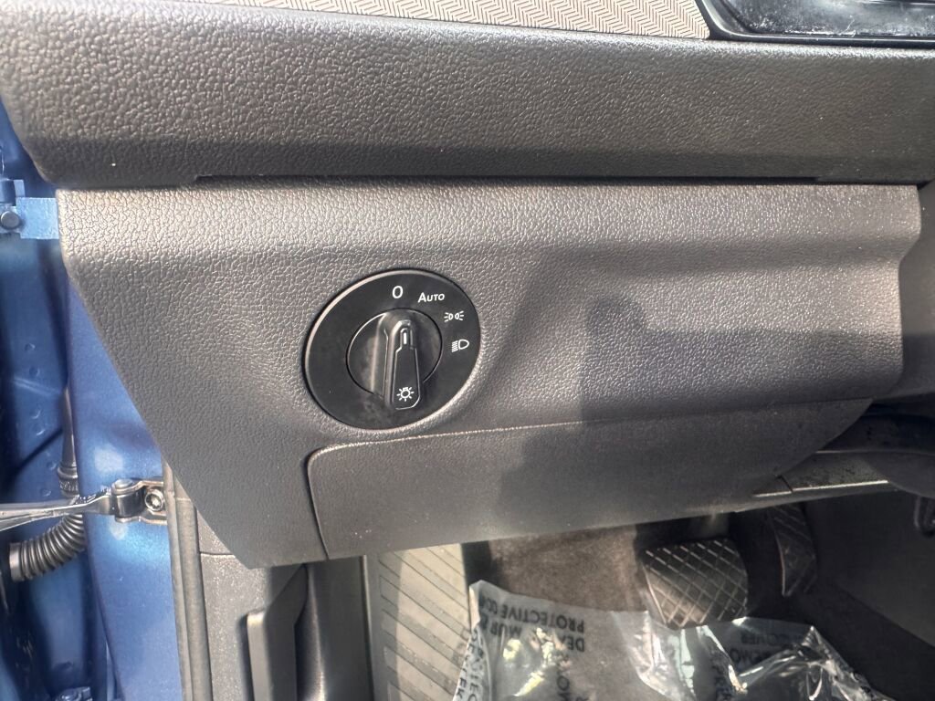 Used 2019 Volkswagen Jetta SE image 28