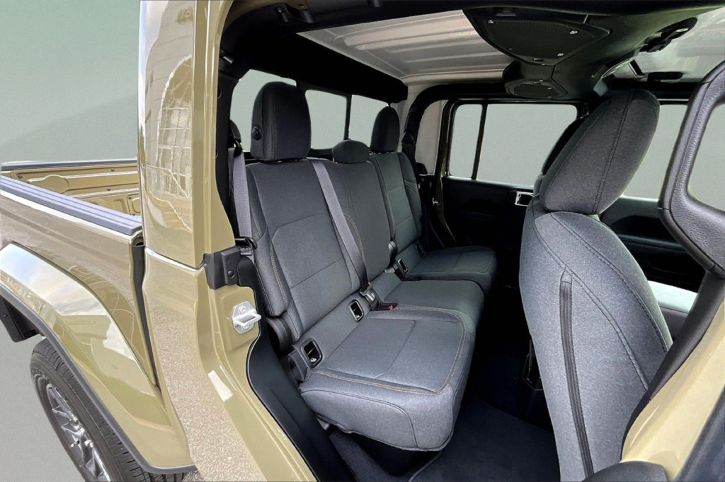 New 2025 Jeep Gladiator Sport AWD/4WD image 25