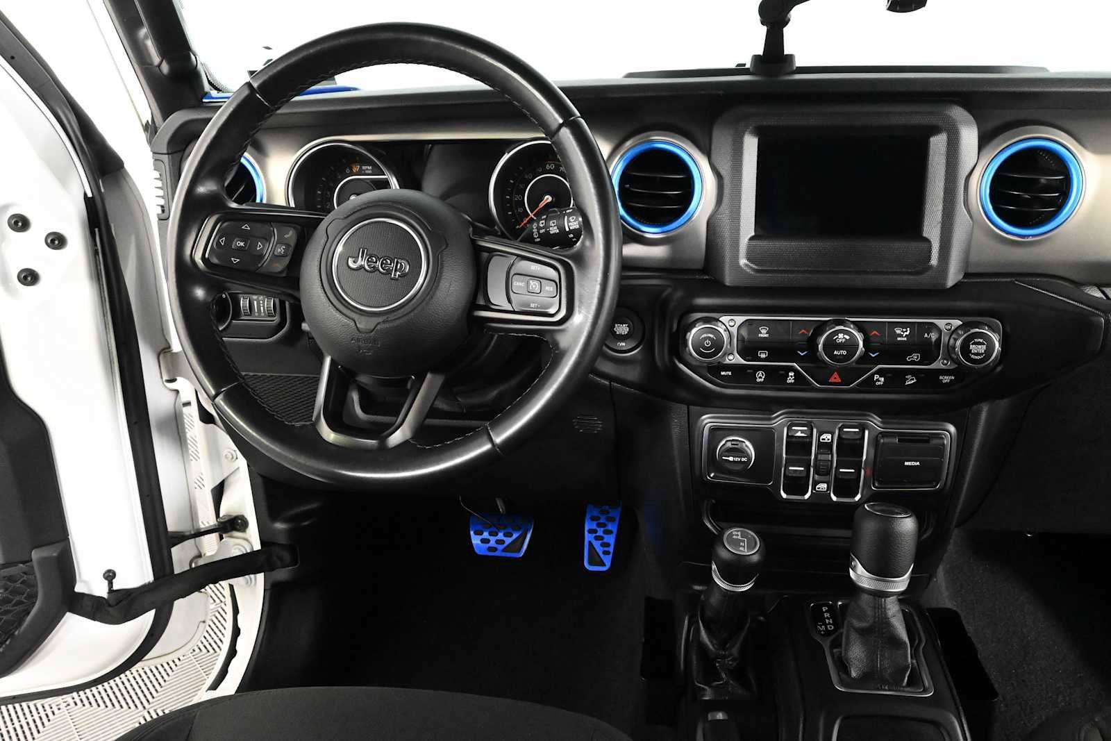 Used 2020 Jeep Wrangler Unlimited Sport AWD/4WD image 3
