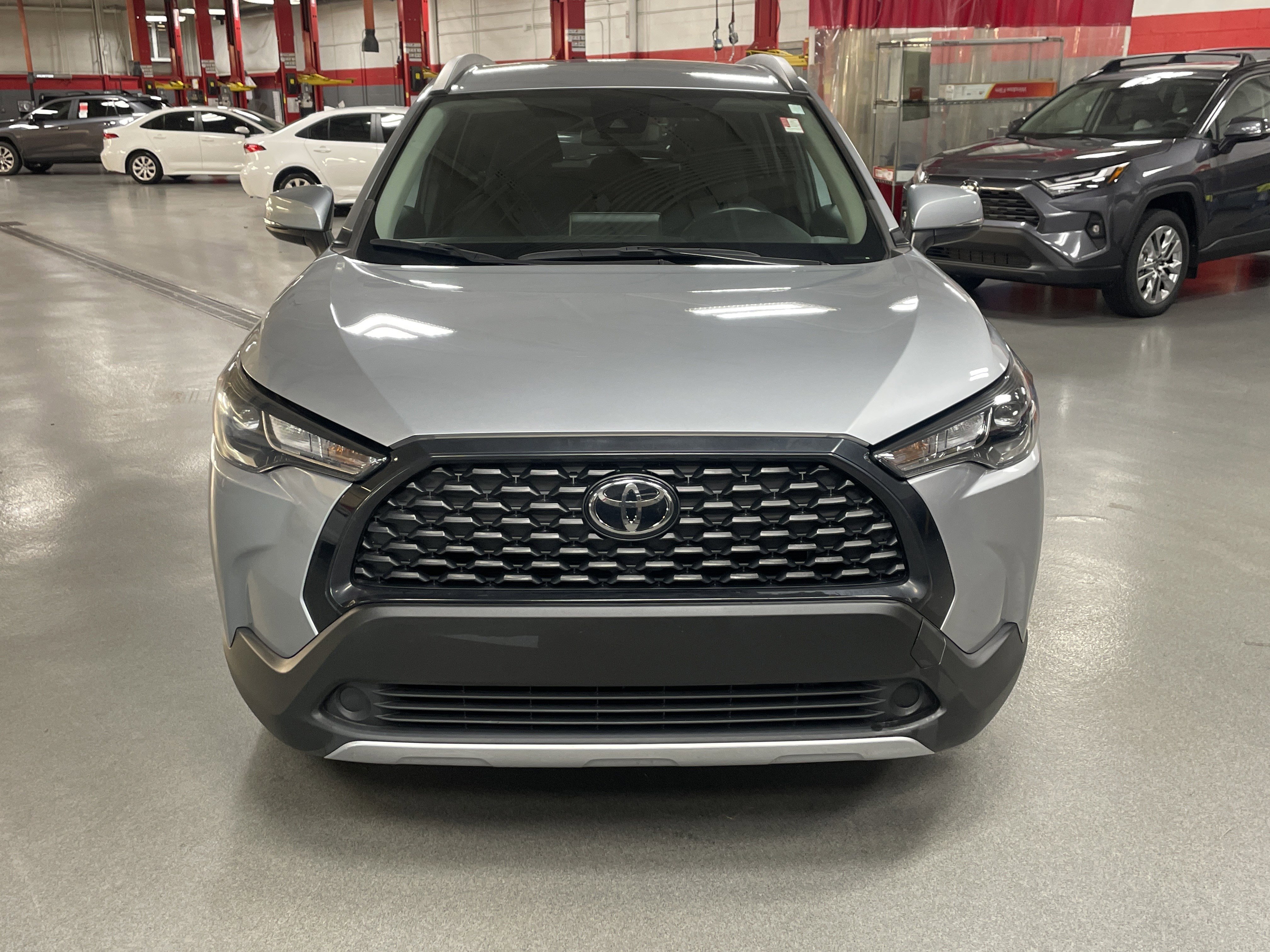 Certified 2022 Toyota Corolla Cross LE image 3