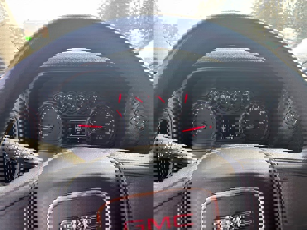 Used 2020 GMC Sierra 1500 2WD Regular Cab image 17