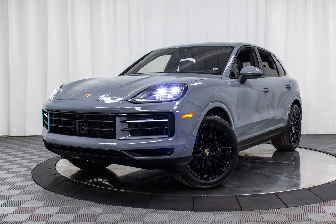 New 2025 Porsche Cayenne image 27