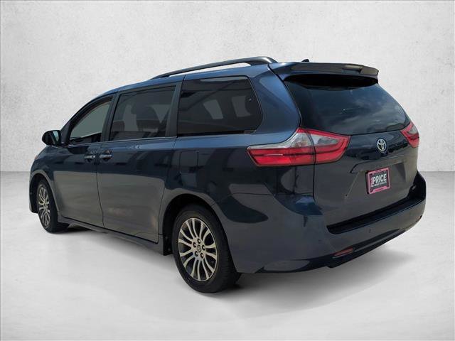 Used 2020 Toyota Sienna XLE w/ Entertainment Package FWD image 8