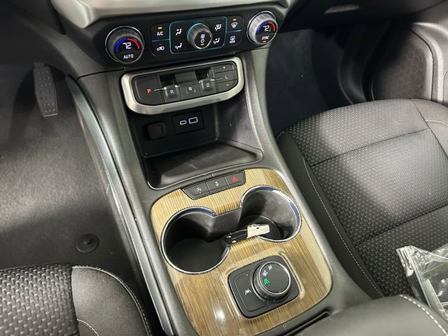 Used 2023 GMC Acadia SLE image 21