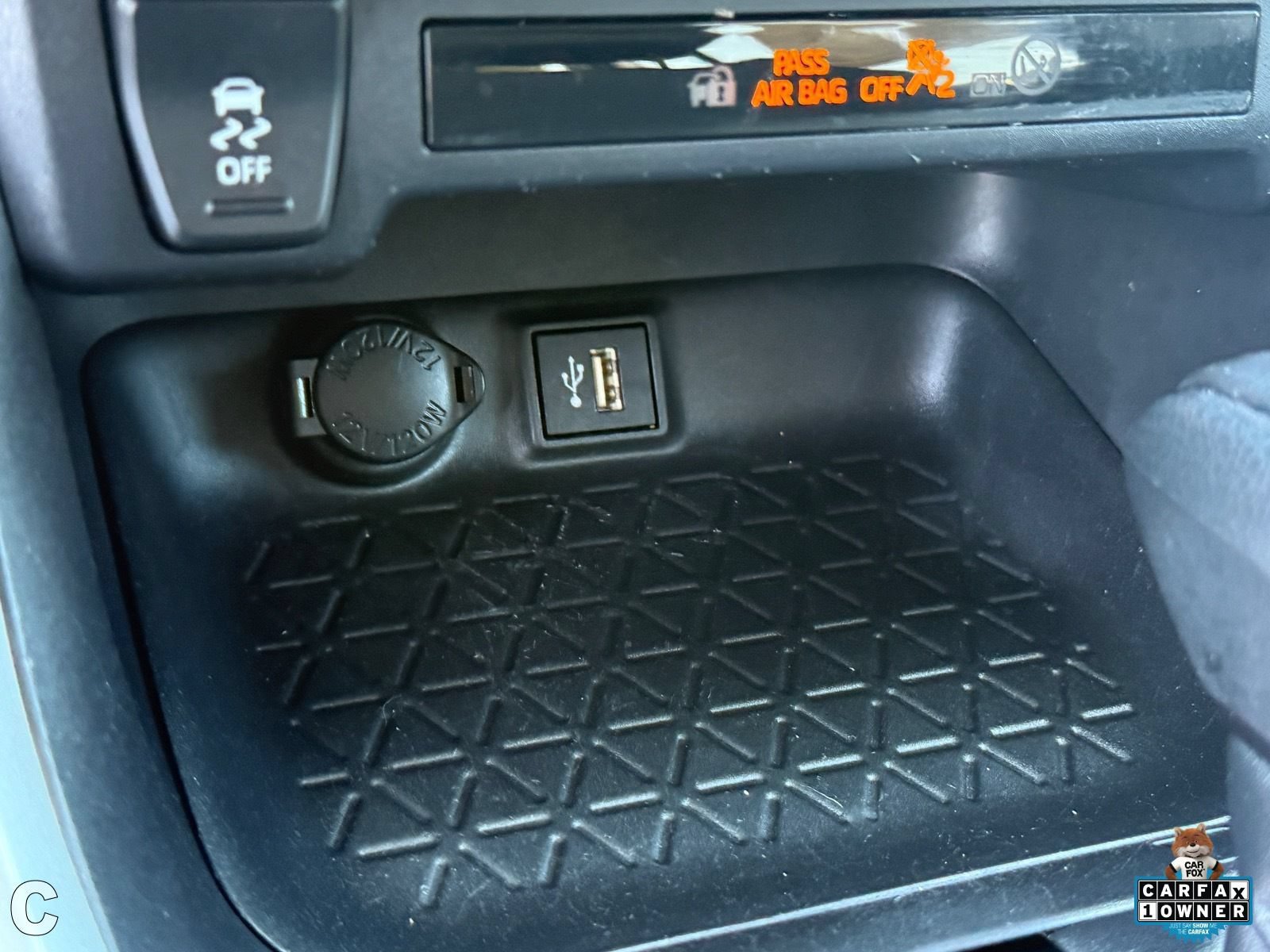Used 2023 Toyota RAV4 XLE FWD image 22