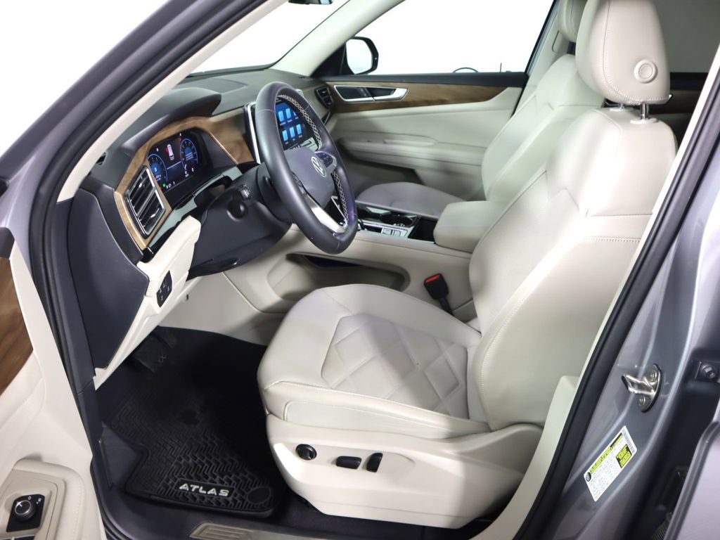 Used 2024 Volkswagen Atlas SE image 20