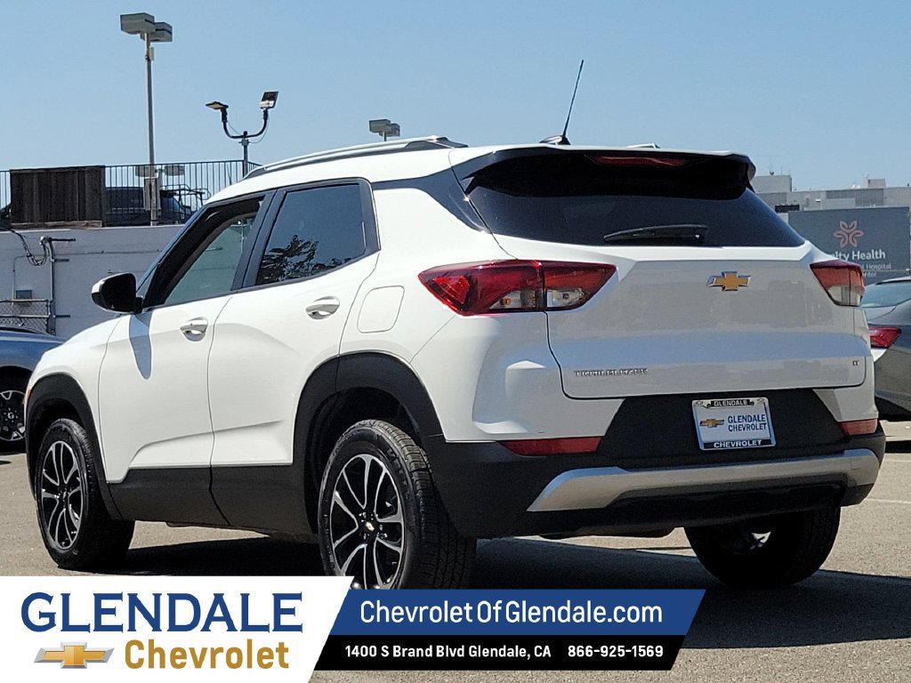 Used 2024 Chevrolet Trax RS w/ Driver Confidence Package FWD image 5