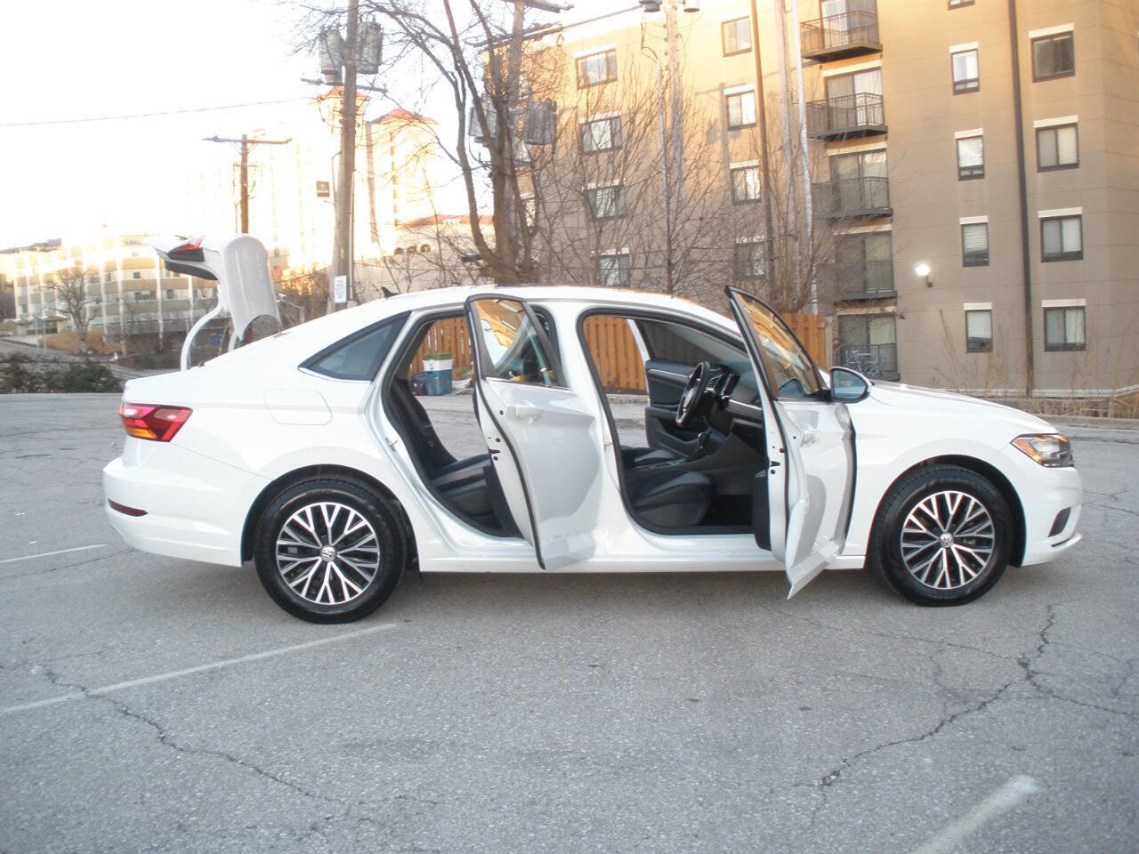 Used 2019 Volkswagen Jetta SE image 21