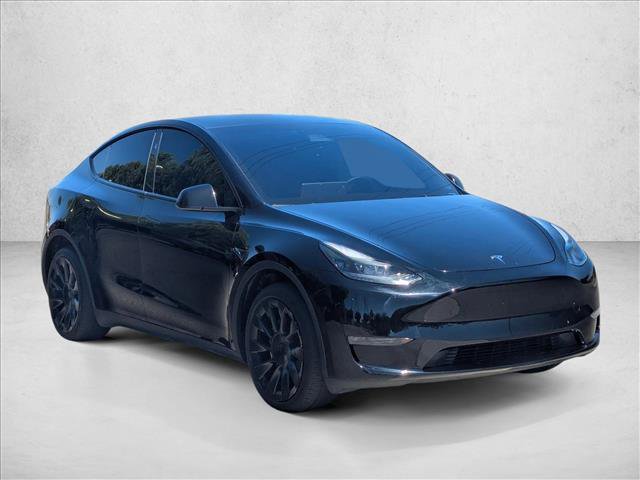 Used 2024 Tesla Model Y Long Range AWD/4WD image 3