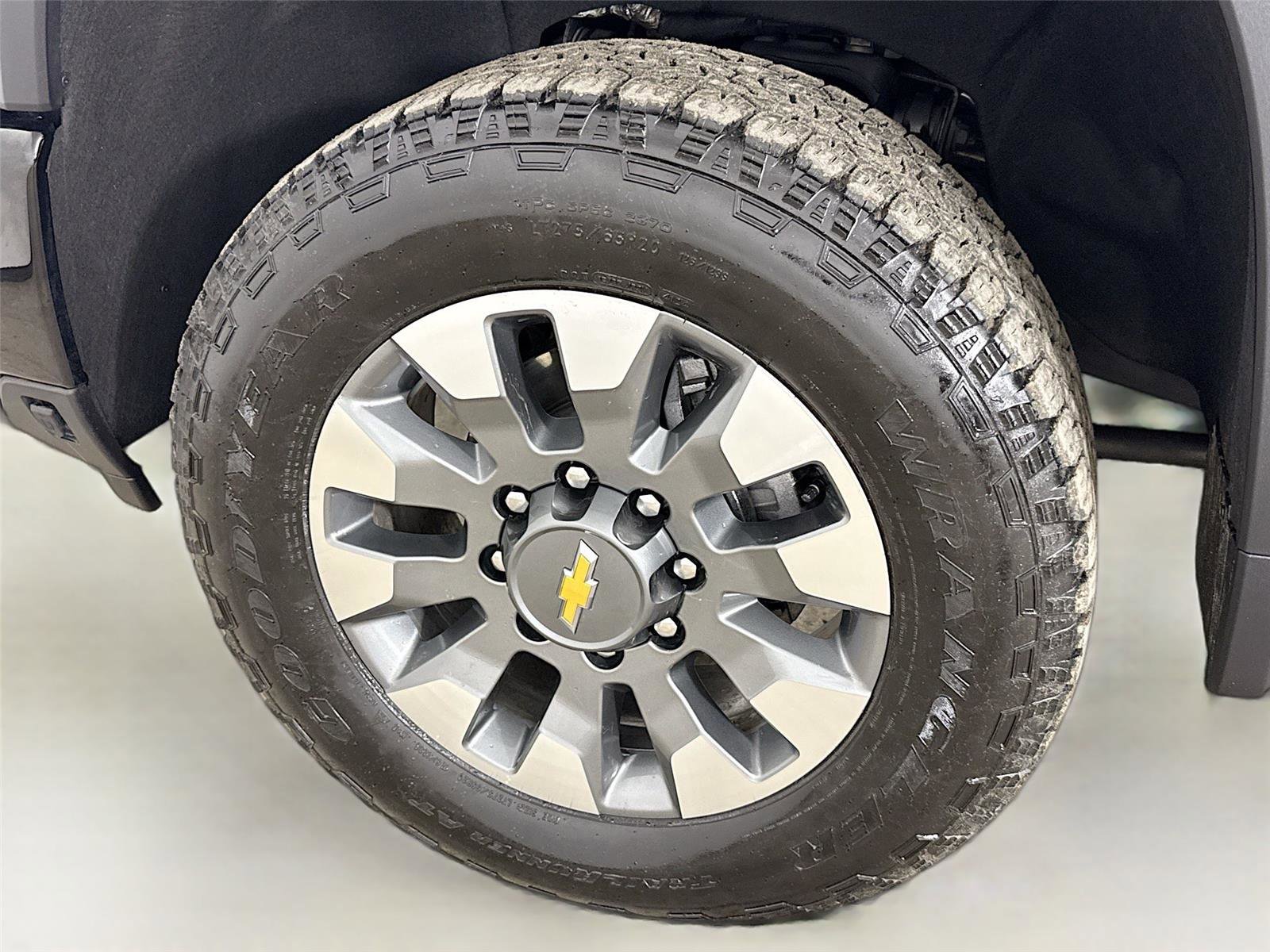 Used 2025 Chevrolet Silverado 2500 Custom w/ Custom Value Package AWD/4WD image 30
