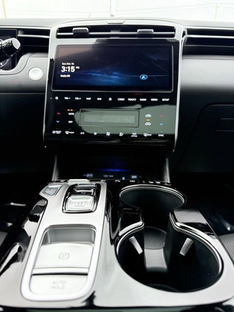 Used 2024 Hyundai Tucson Limited image 27