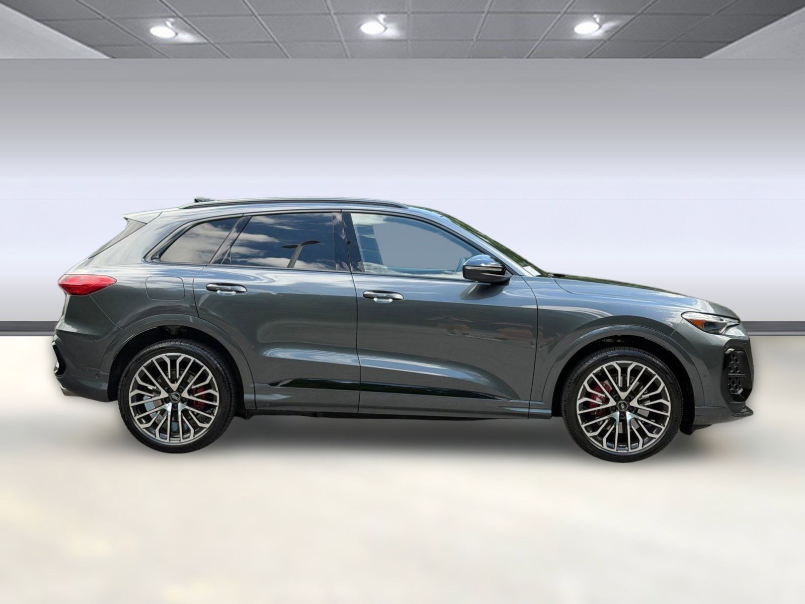 Used 2025 Audi SQ5 Prestige AWD/4WD image 8