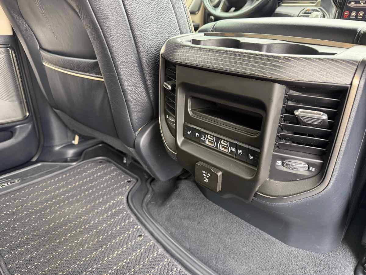Used 2019 RAM 1500 Limited AWD/4WD image 18
