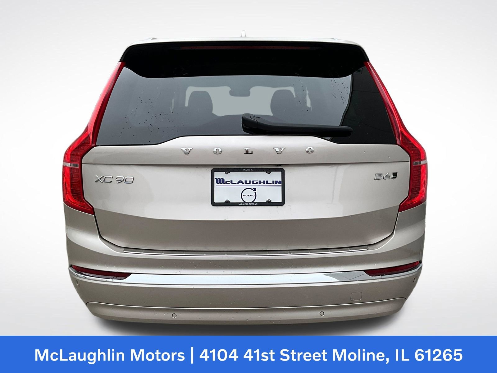 Certified 2023 Volvo XC90 B6 Ultimate w/ Protection Package Premier image 12