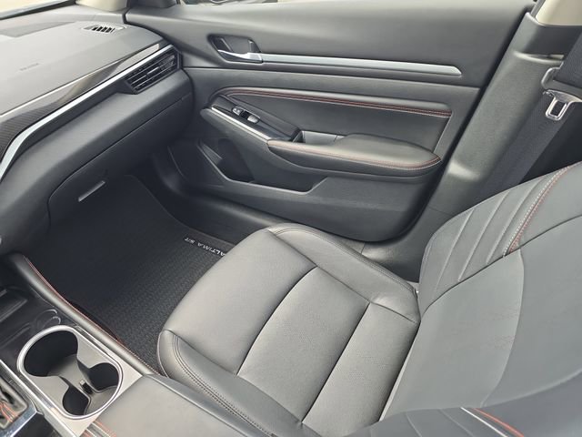 Certified 2023 Nissan Altima 2.5 SR w/ SR Premium Package image 15