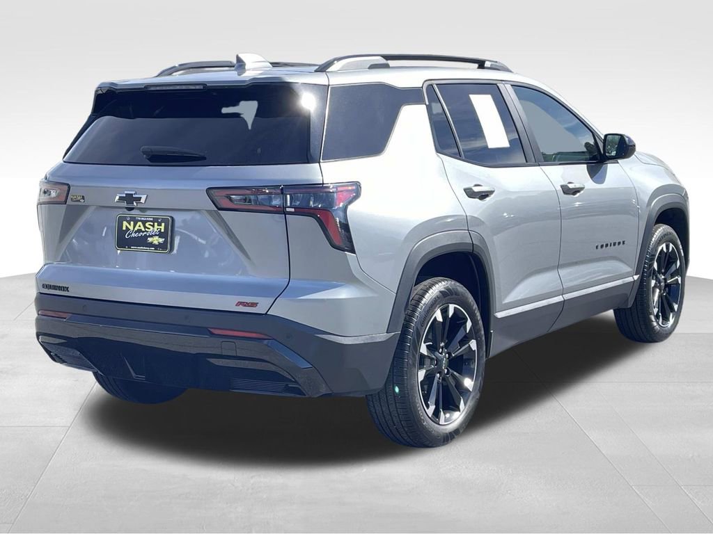 Used 2025 Chevrolet Equinox RS image 3