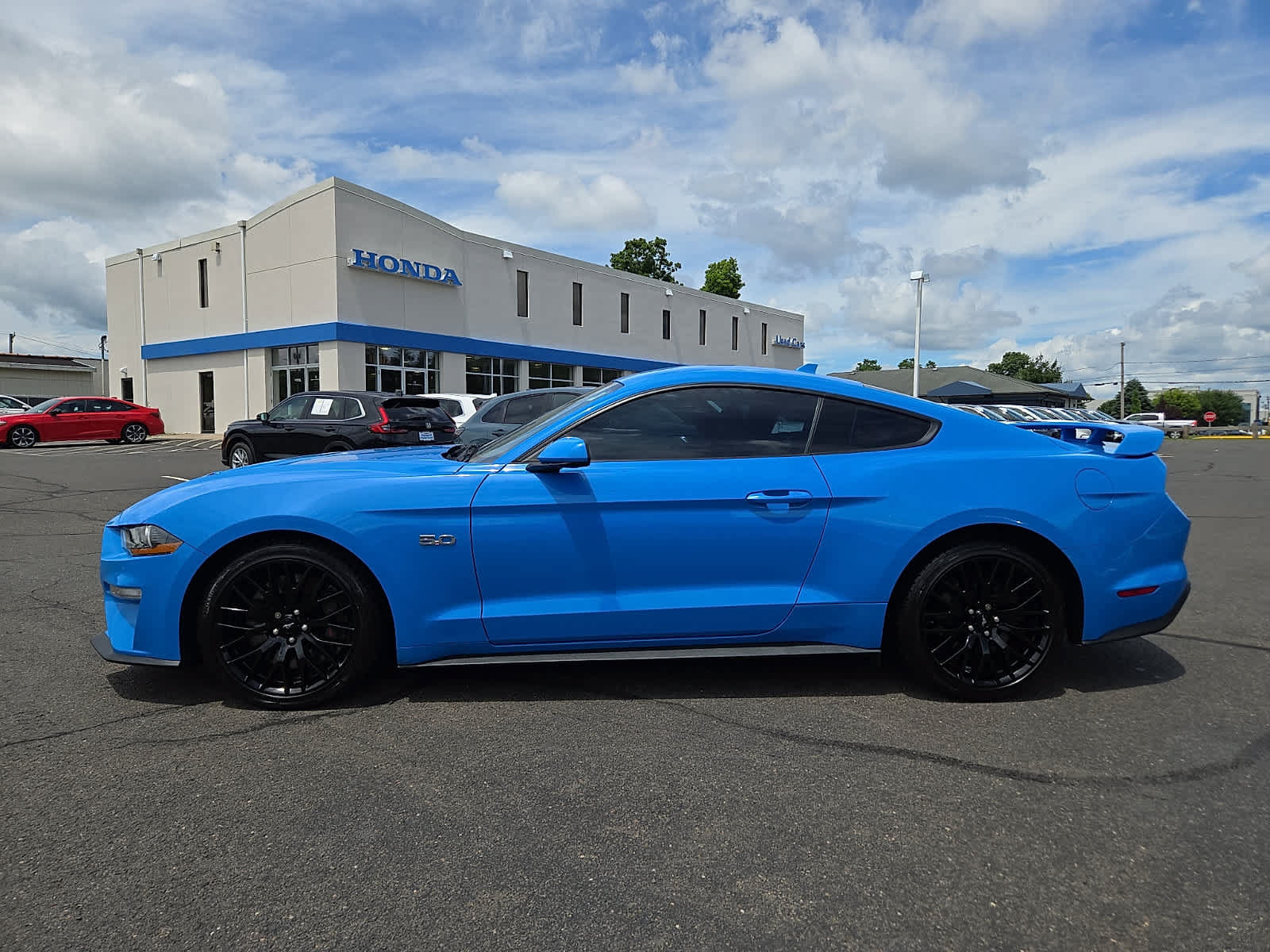 Used 2022 Ford Mustang GT Premium w/ GT Performance Package RWD image 8