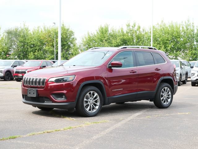 Used 2019 Jeep Cherokee Latitude Plus w/ Cold Weather Group FWD image 2