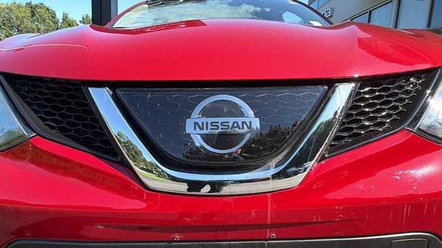 Used 2018 Nissan Rogue Sport SV w/ SV All-Weather Package AWD/4WD image 11