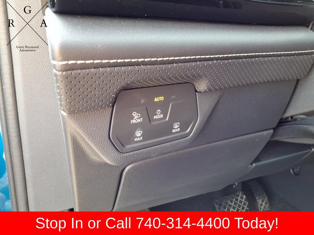 Used 2024 Volkswagen Atlas Cross Sport SE AWD/4WD image 18