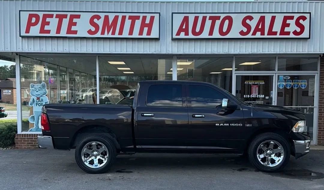 Used 2011 RAM 1500 Laramie image 5
