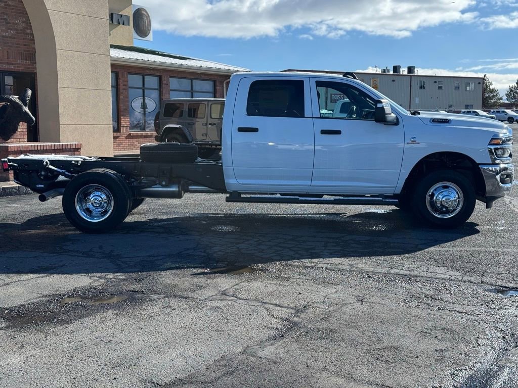 New 2026 RAM 3500 Tradesman w/ Chrome Appearance Group A image 17