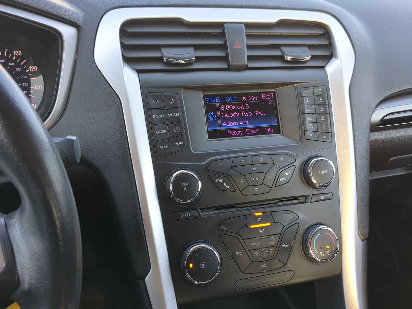Used 2013 Ford Fusion SE FWD image 31