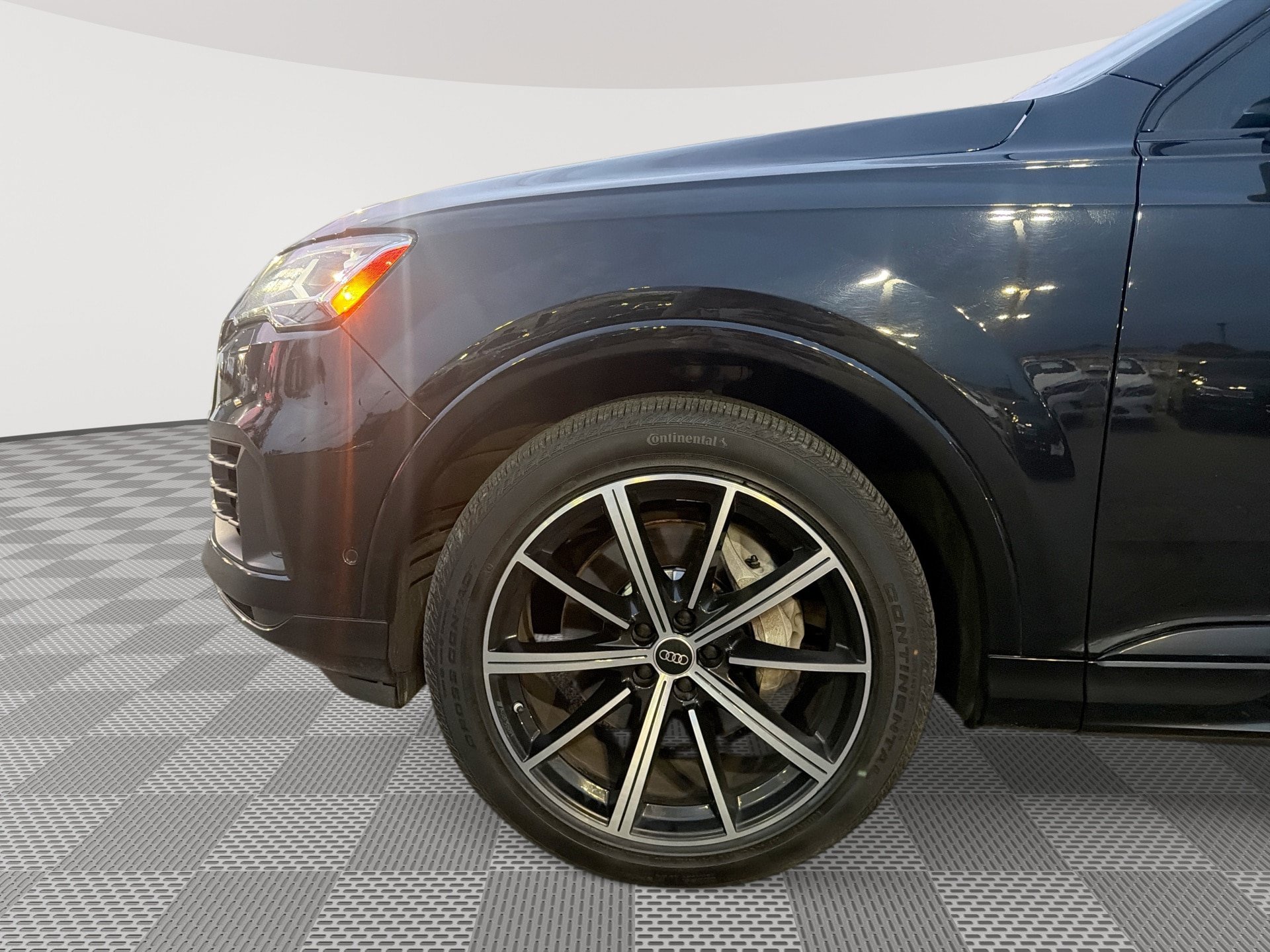 Used 2023 Audi Q7 3.0T Premium Plus AWD/4WD image 18