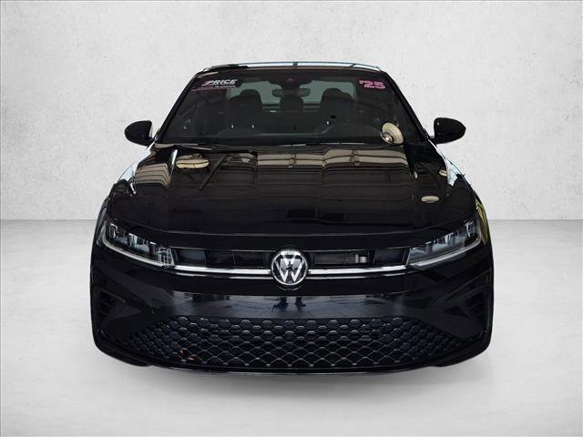 Used 2025 Volkswagen Jetta Sport image 2