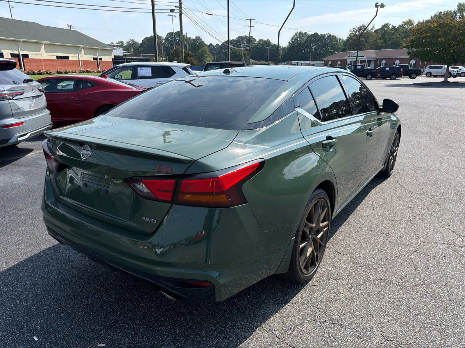 Used 2025 Nissan Altima 2.5 SR AWD/4WD image 3
