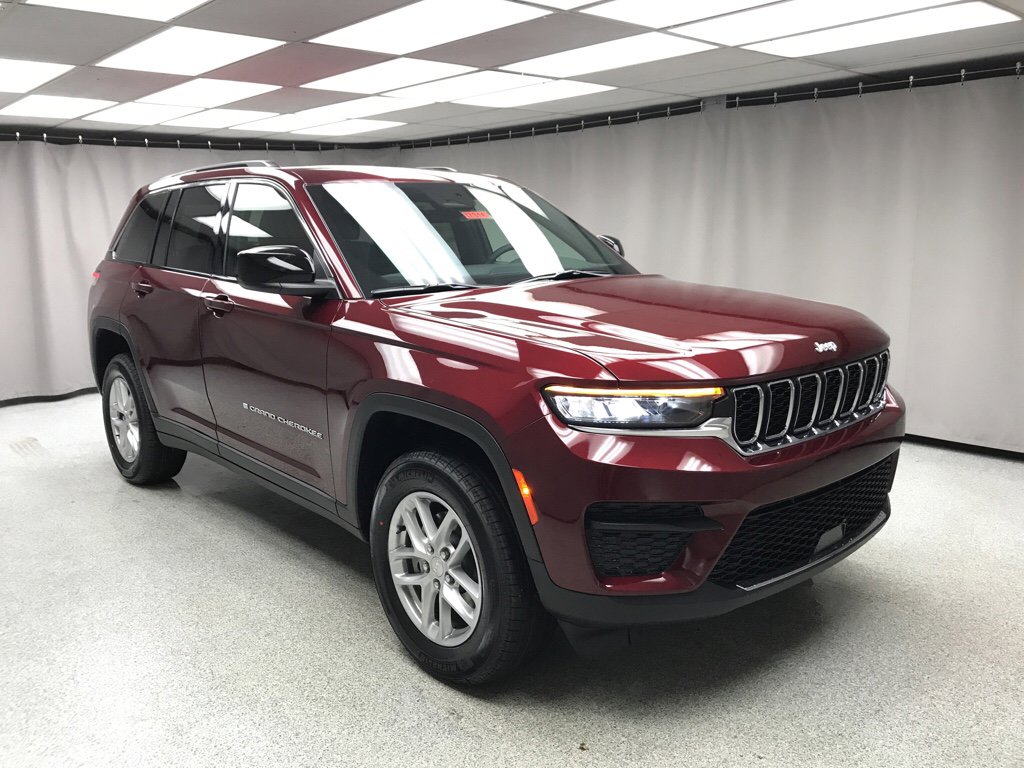 New 2026 Jeep Grand Cherokee Laredo image 5