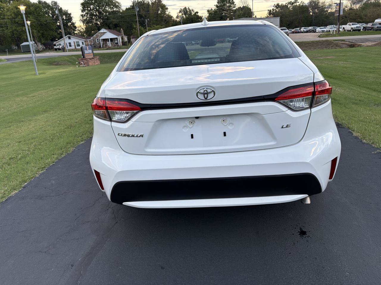 Used 2022 Toyota Corolla LE FWD image 7