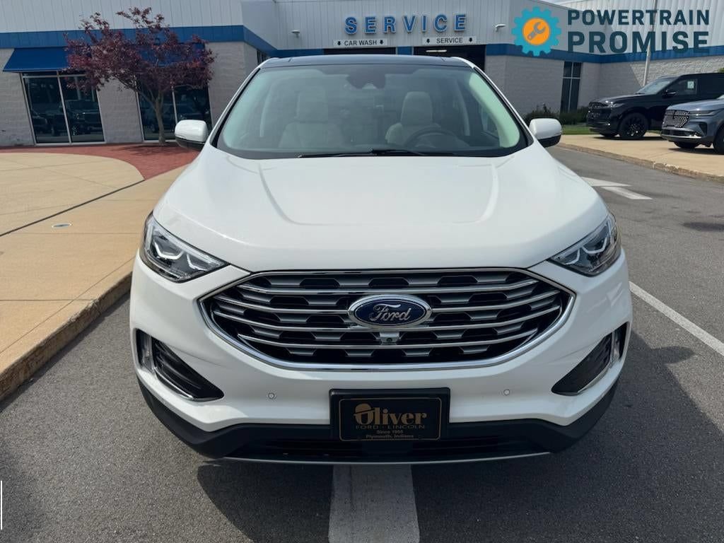 Certified 2022 Ford Edge Titanium w/ Equipment Group 301A AWD/4WD image 2