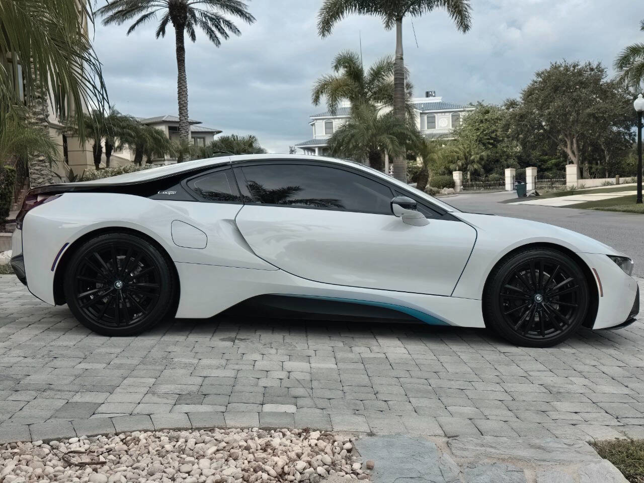 Used 2019 BMW i8 Coupe image 45