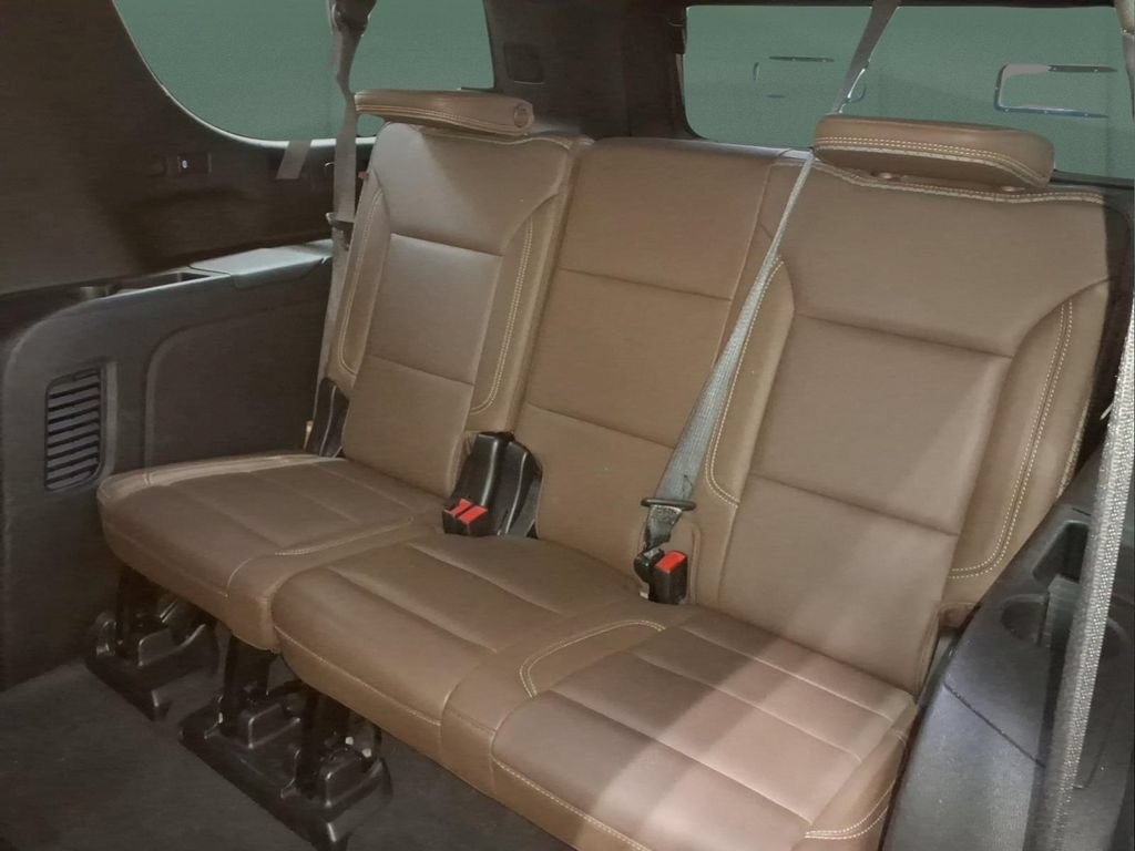 Used 2022 Chevrolet Suburban High Country w/ LPO, Illumination Package AWD/4WD image 26