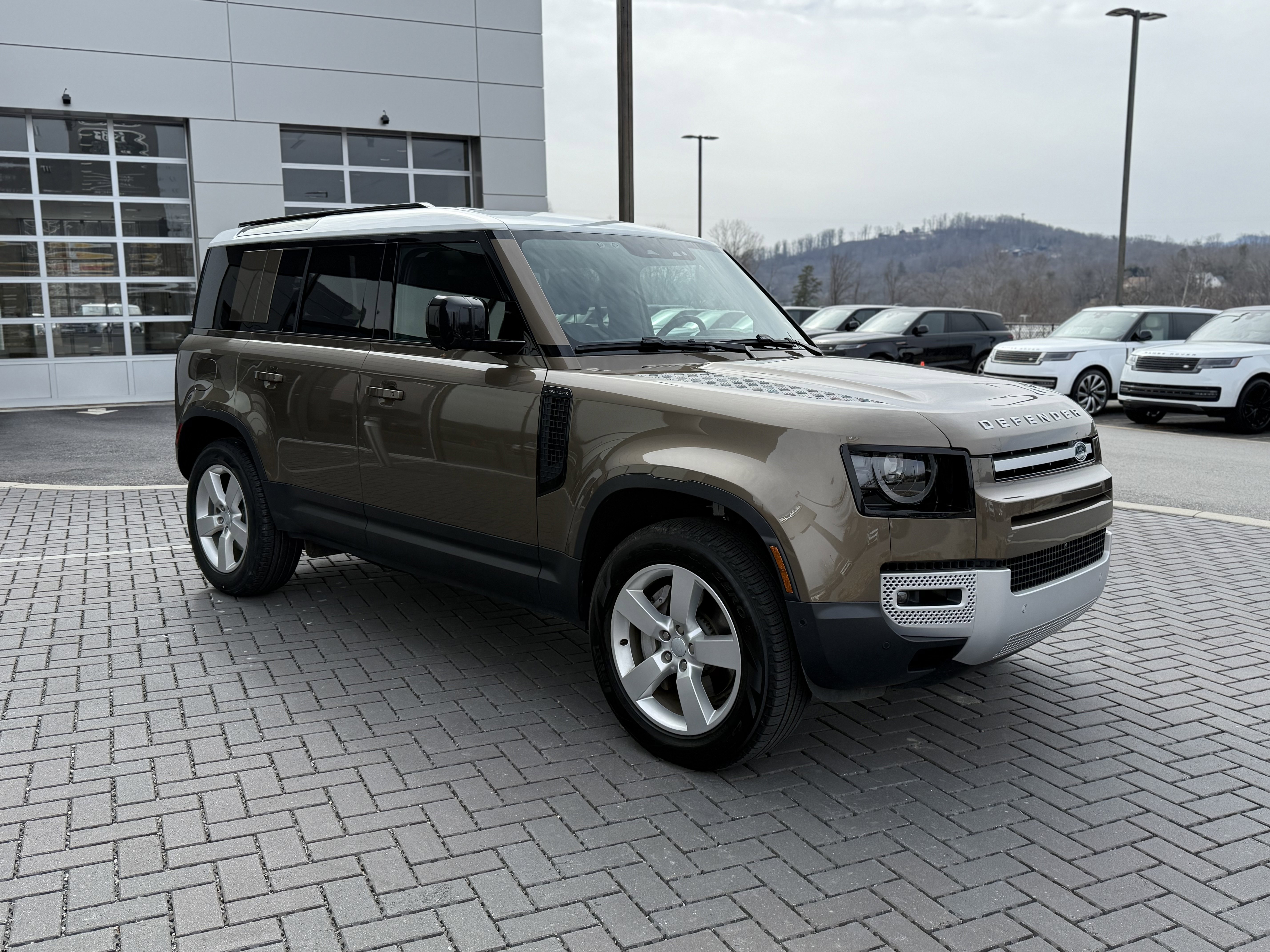 Certified 2025 Land Rover Defender 110 S AWD/4WD image 3