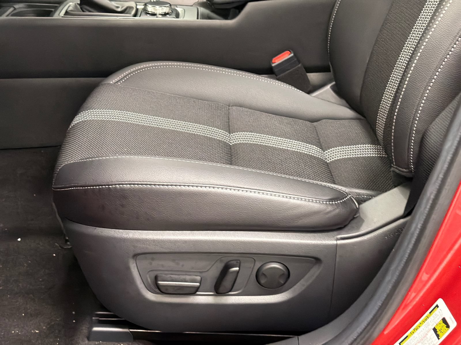 Certified 2025 MAZDA CX-50 AWD 2.5 S w/ Cargo Package image 15