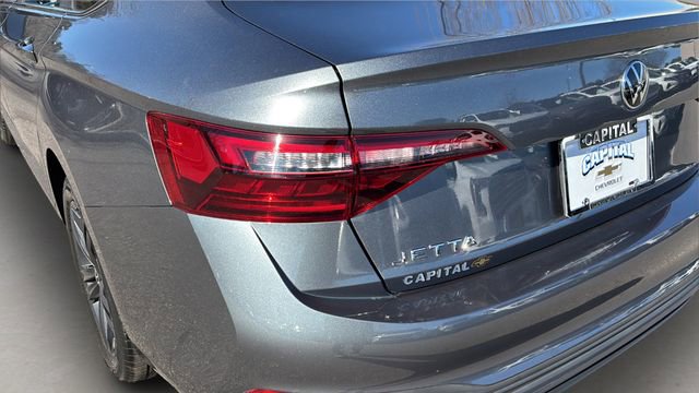 Used 2023 Volkswagen Jetta SE image 36