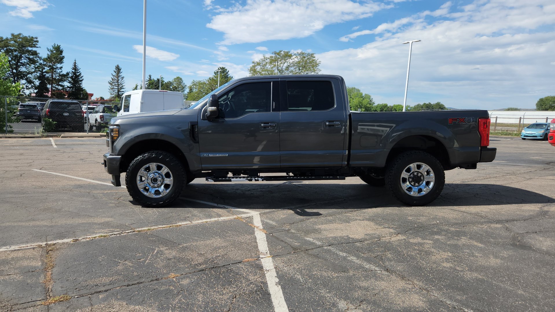 Used 2019 Ford F350 Lariat w/ Lariat Ultimate Package AWD/4WD image 4