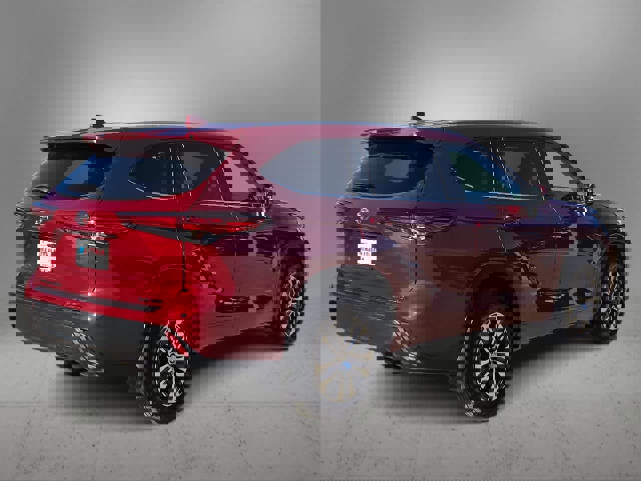 Used 2022 Toyota Highlander XLE image 8