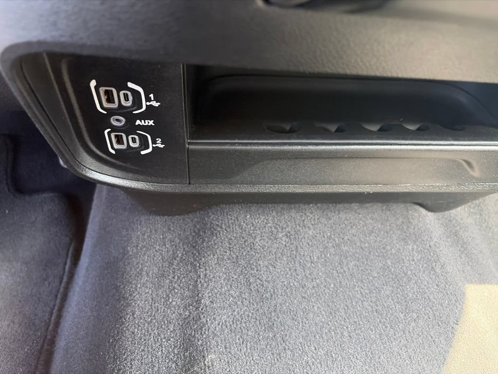 Certified 2025 RAM 2500 Big Horn AWD/4WD image 33