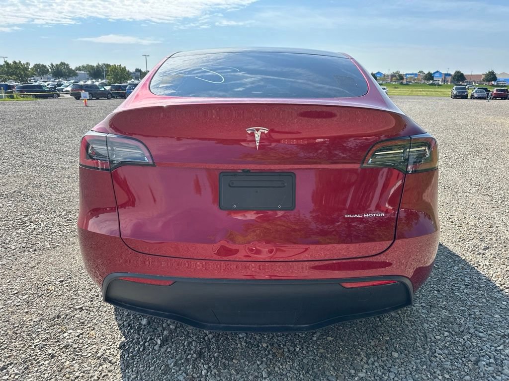 Used 2024 Tesla Model Y Long Range AWD/4WD image 8