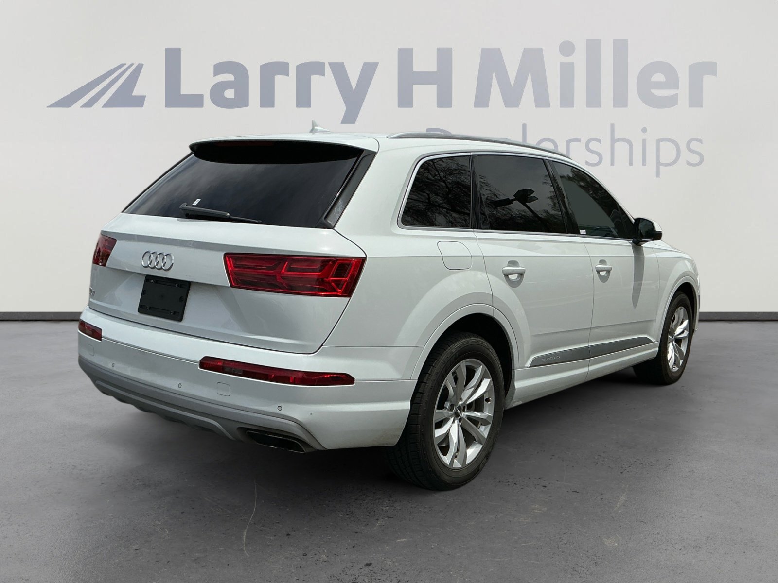 Used 2019 Audi Q7 3.0T Premium AWD/4WD image 5